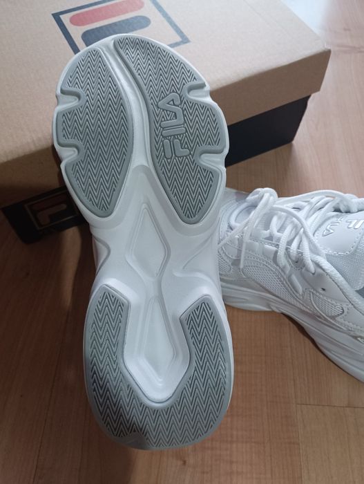 Маратонки Fila нови