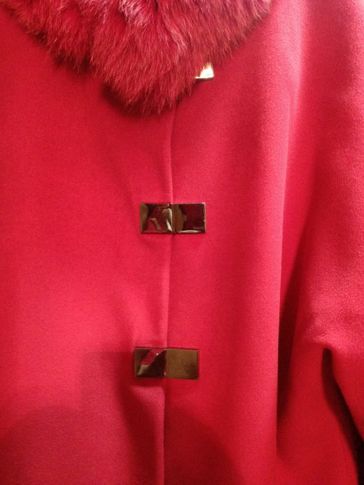 Прдам пальто на весну