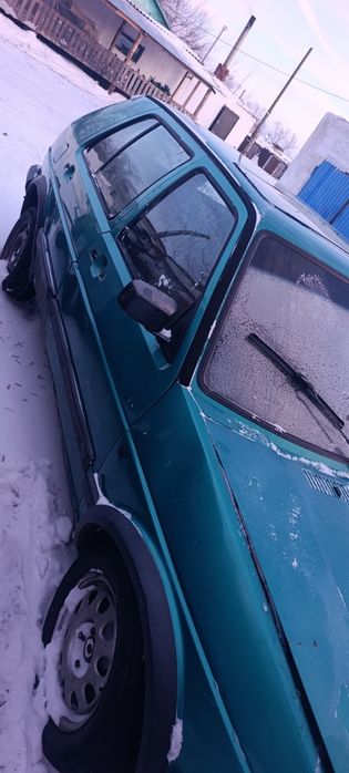 Продам Volkswagen Голф2 обиом 1,8