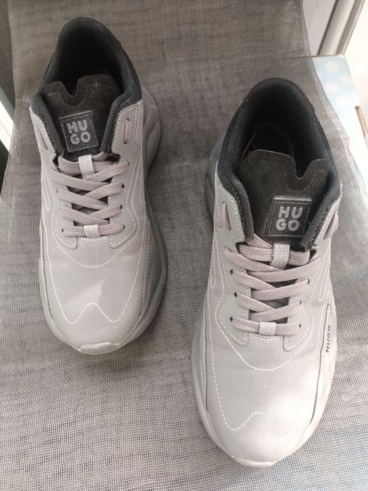 Adidasi barbati Hugo
