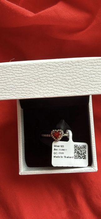 Продам кольца Pandora