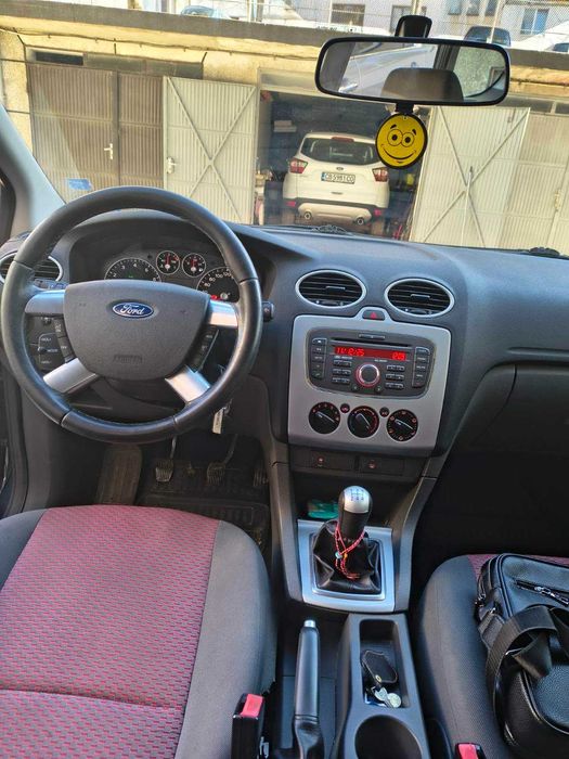 Ford Focus 2007, 131 000 км, теглич, 4 гуми + джанти