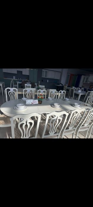 Продам стол. 3 метра