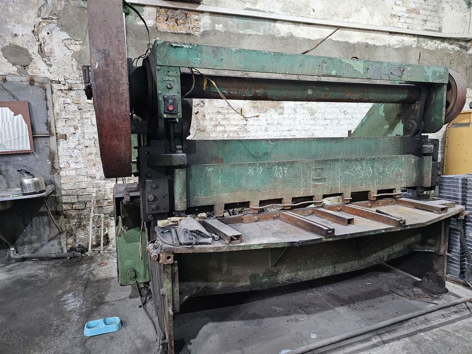 Гильотина продается срочно !!!