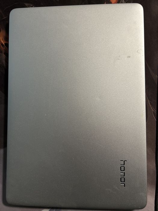 Laptop honor pentru piese