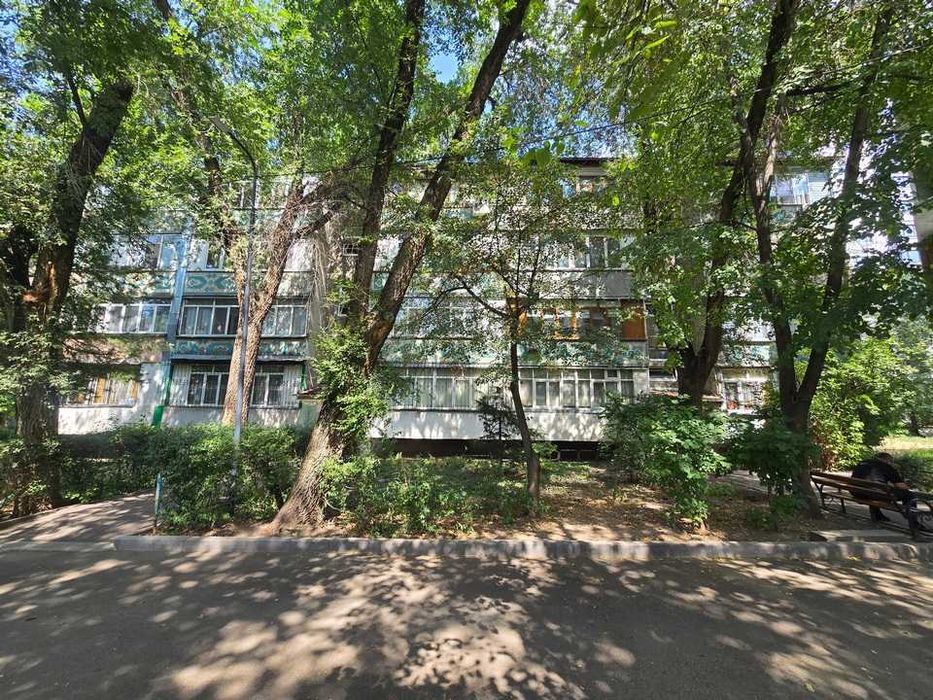Продам 1ком. квартиру Навои 316