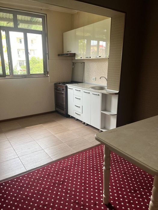 Продаётся двух комнатная на 17 квартале Юнусабад