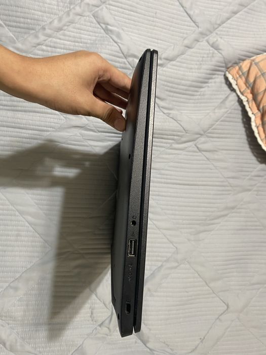 Компютер acer.
