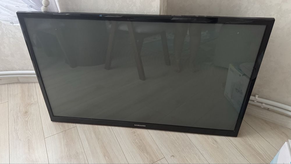 Телевизор samsung