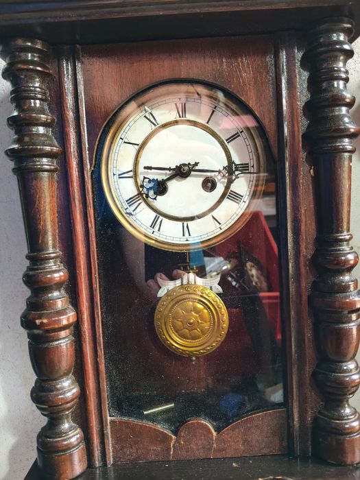 Ceas antic cu pendul