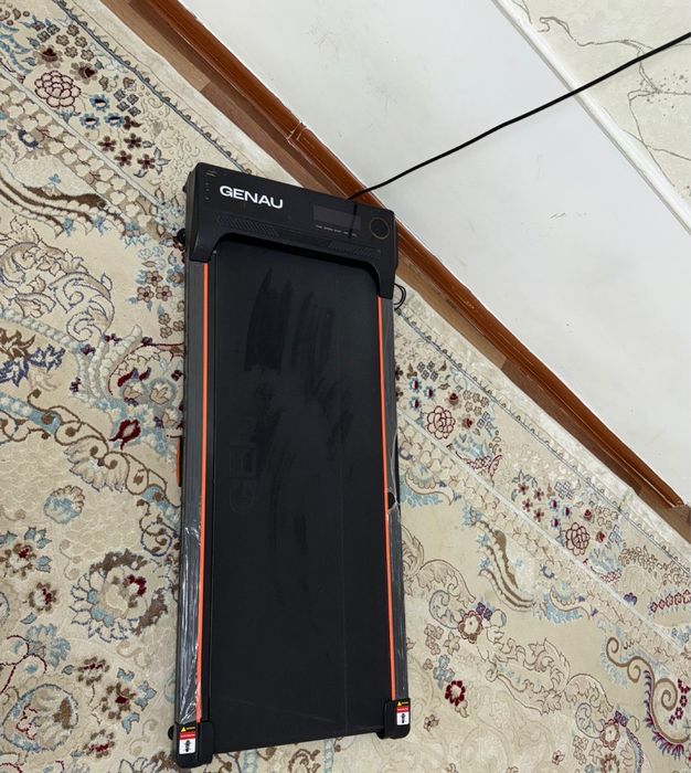 Беговой тренажер новый