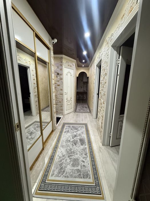 Сдам квартиру в 8 микрорайоне 3х комнатная