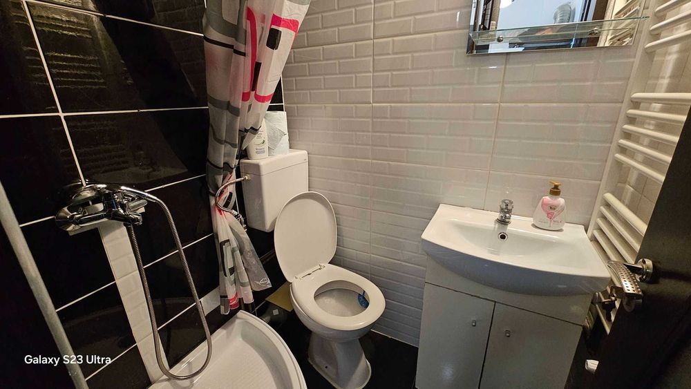 Garsoniera in Onesti, mobilata si utilata, etaj 2.
