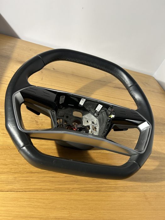 Volan  teșit Audi/ padele/ comenzi tactile