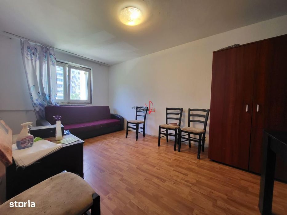 Bloc Mixt  Garsoniera Decomandata