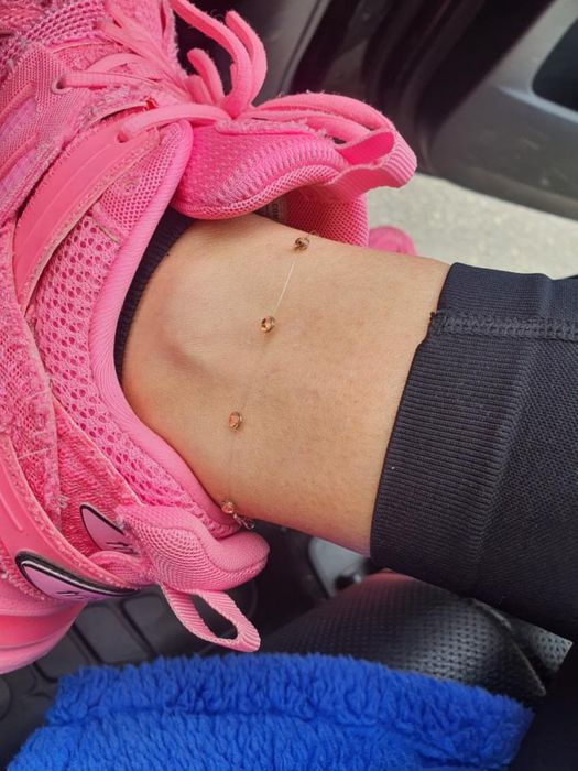 Гривна за глезен с кристали Swarovski