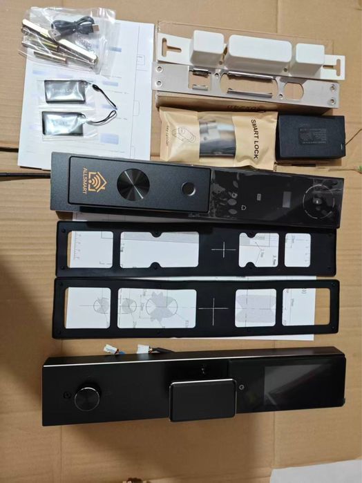 Умные замки в ассортименте