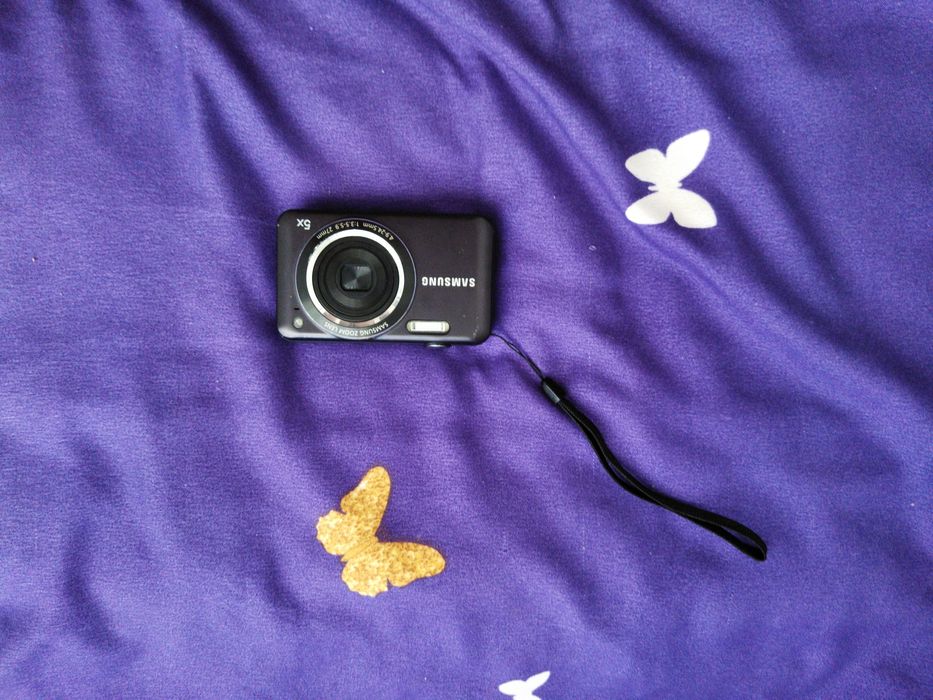 Камера: Samsung zoom Lens торг имеется