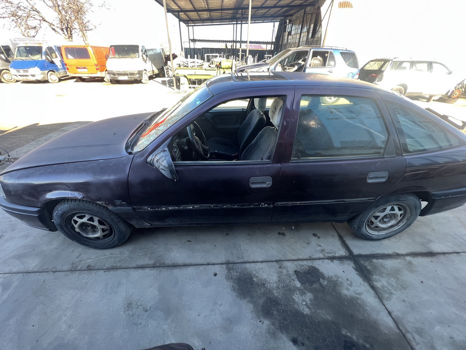 Opel Vectra A 1.7 дизел НА ЧАСТИ