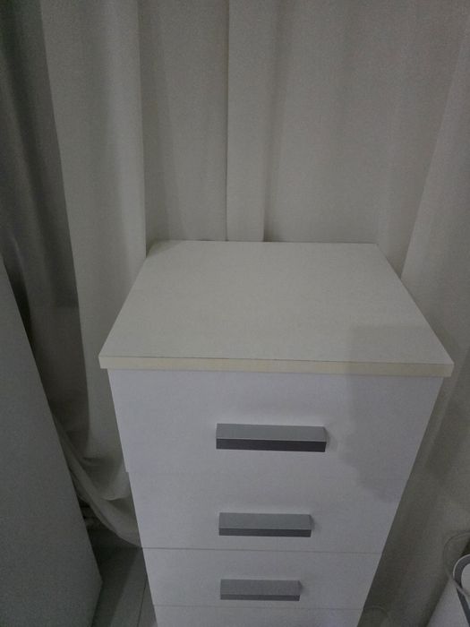 Vand dulac cu sertare