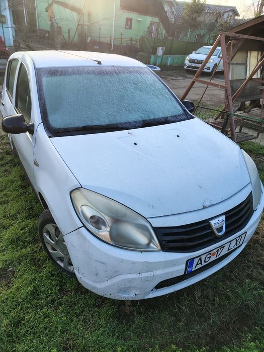 Dacia Sandero  ..