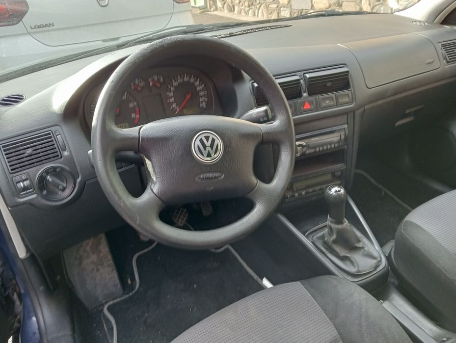 Golf4-1.6-climatronic-bonus 4 roți iarnă.