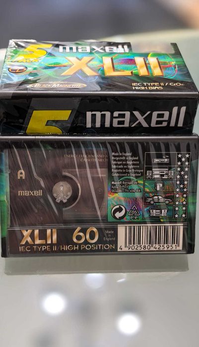 Casete audio chrome, Type II Maxell sigilate.