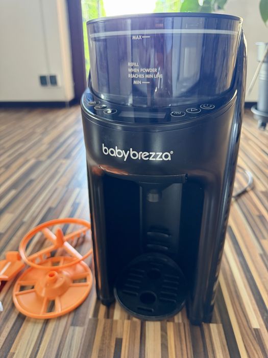 Baby brezza black