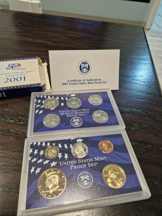Двоен сет монети САЩ 2001г