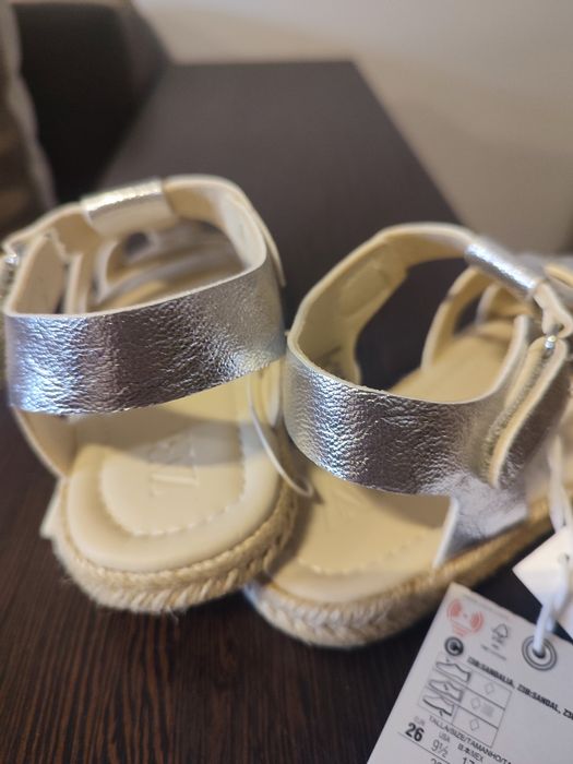 Сребърни сандали Zara