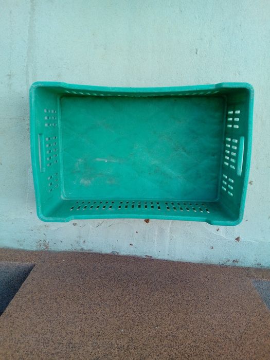 Пластмасови щайги за продукти , буркани