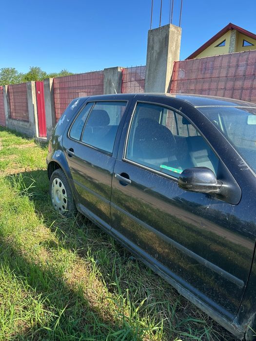 Se vinde Volkswagen golf 4