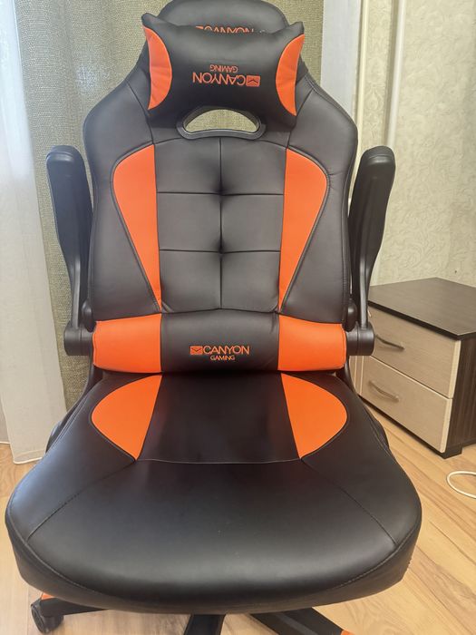 Продаю новое игровое кресло