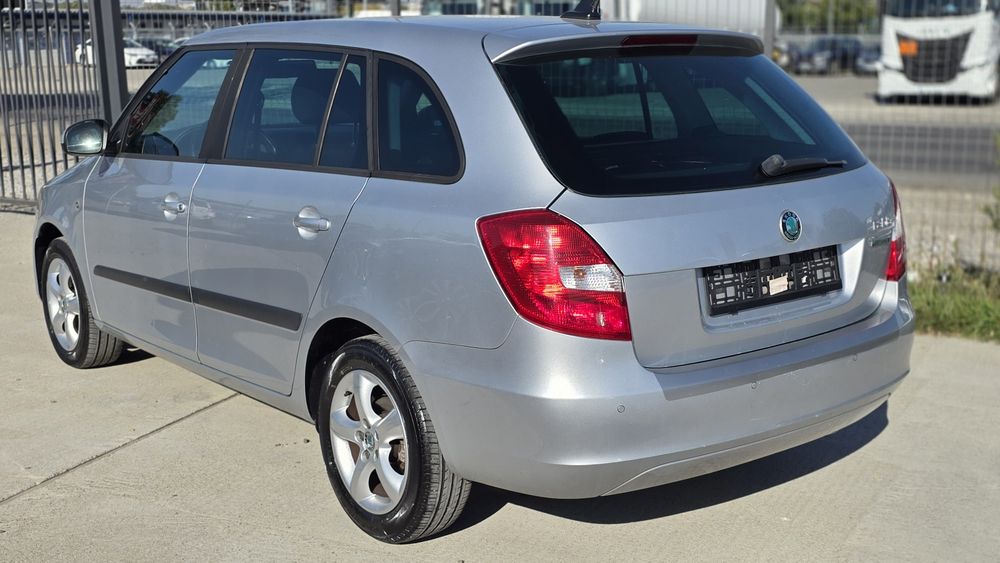 SKODA Fabia 2012 — imagine 4