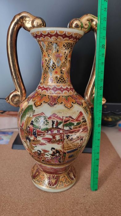 Vaza chinezeasca  deosebita