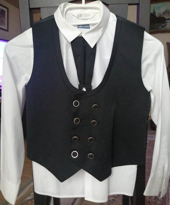 Costum băiat 7/8 ani