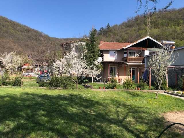 Locuință principală sau casă de vacanță de vanzare