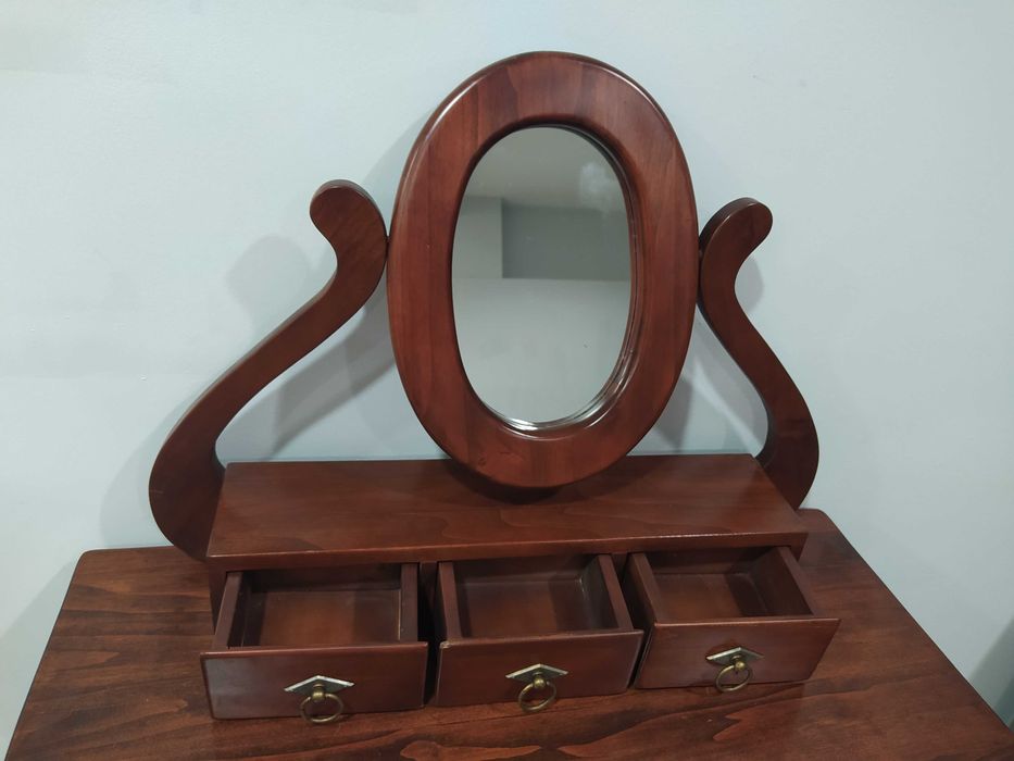 Тоалетка маса и огледало с шкафчета - 12 бр налични