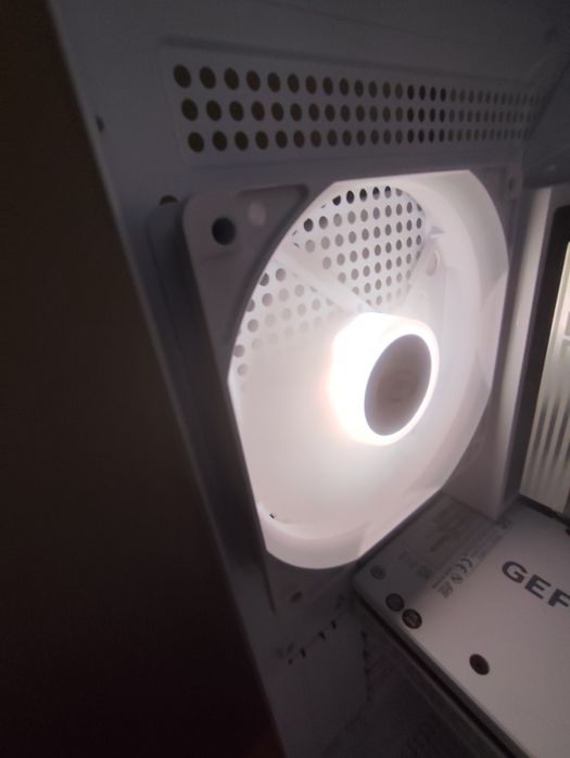 4 кулера PCcooler ARGB белых вентилятора 120х120х25мм