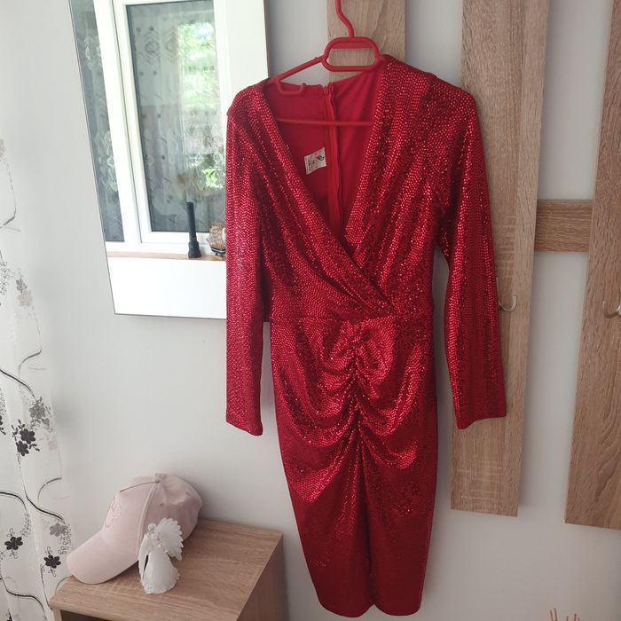 Vând Rochii pentru domnisoare