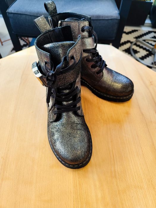 Буквално нови оригинални детски боти GIVENCHY