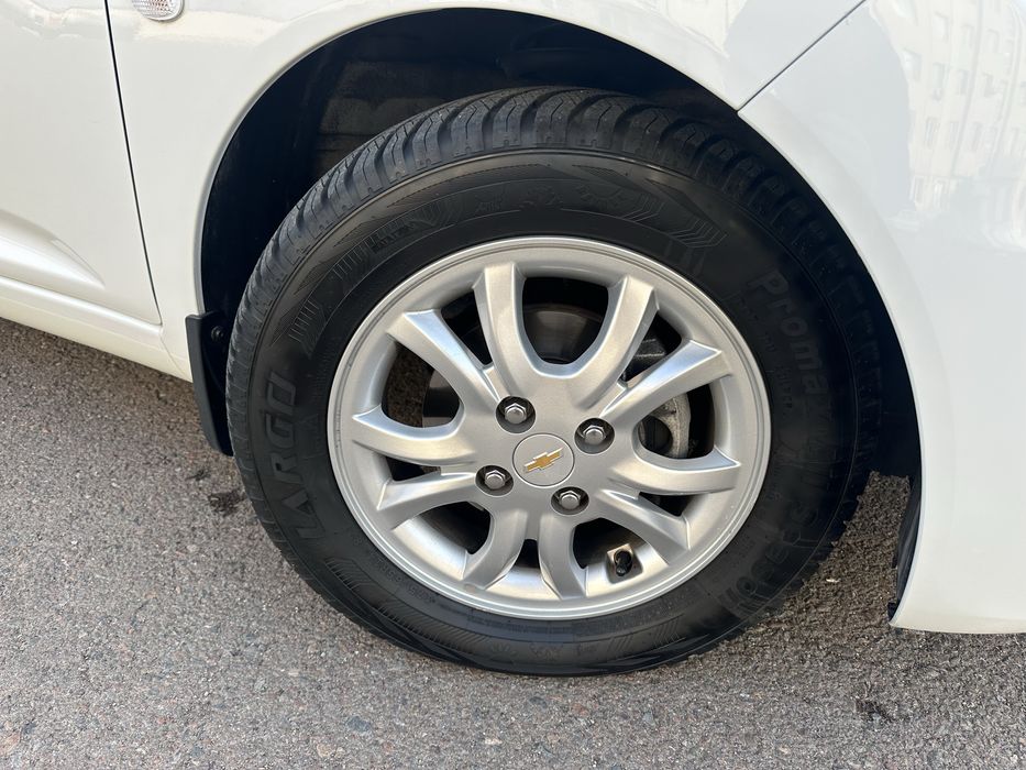 Spark 2022 yil dekabr oq tozza 4  aftamat 15300 km