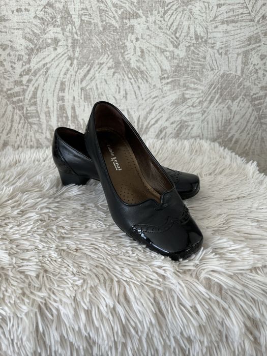 Pantofi de lac cu toc