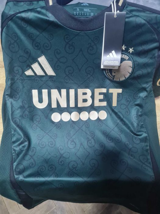 Tricou de colectie Adidas