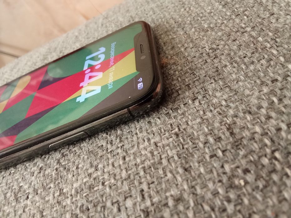 Продам Iphone x срочно