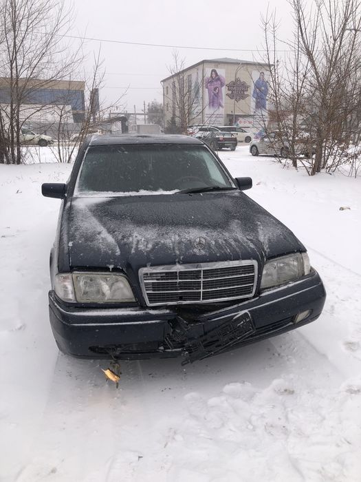 Бампер на мерс W202 под восстановление