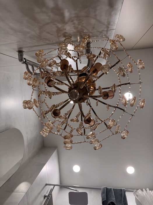 Продам люстру хрустальную