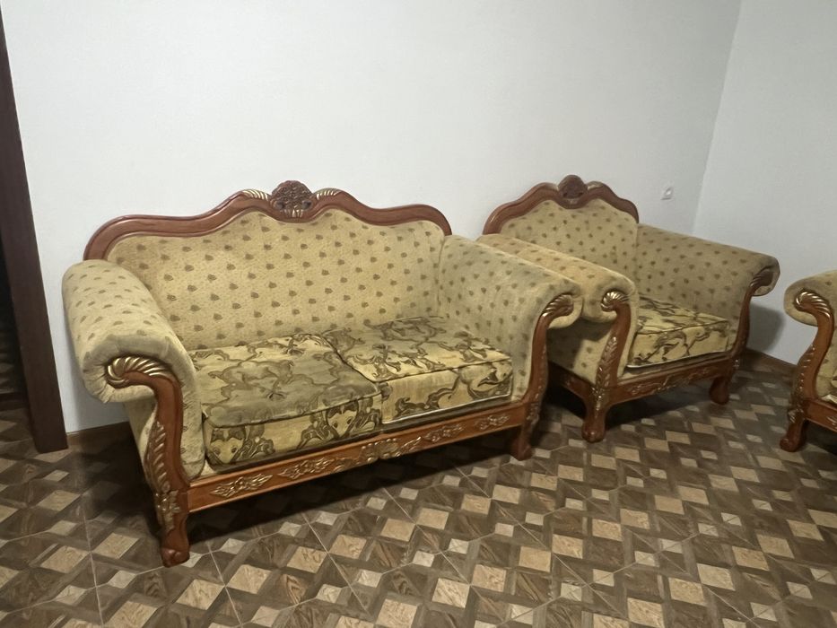 Продаю диван, б/у