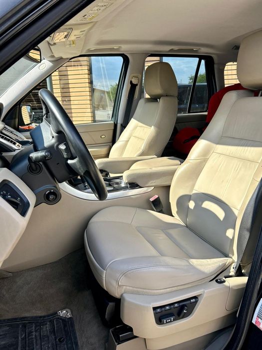 Land Rover Range Rover Sport HSE 2.7D Autoutilitara