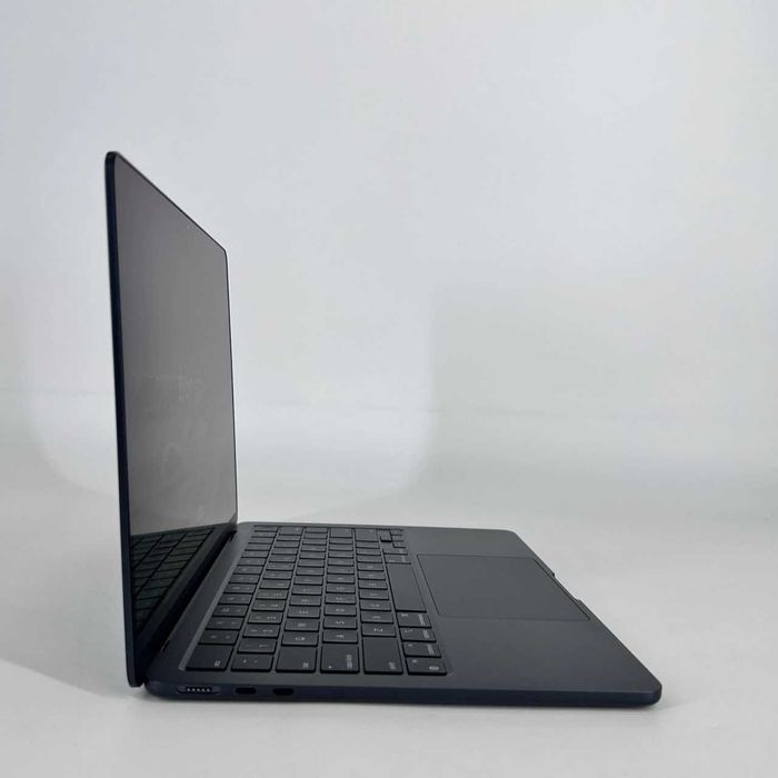 Macbook AIR M2 A2681 DDR5 8Gb Xotirasi 256Gb-2022 yil 26 sikl